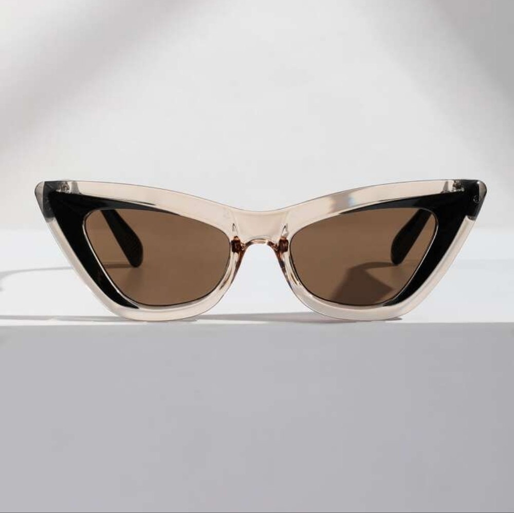New Jayne Boomerang Cateye Comet Girl Sunnies
